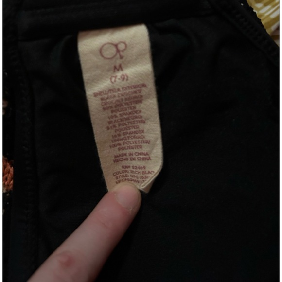 🖤 OP Ruffled Bikini Top - Picture 5 of 5